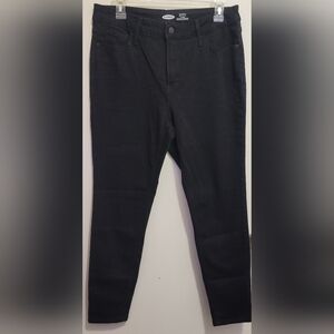 Old Navy Women's Black Rockstar Super Skinny High Rise Size 12 Short